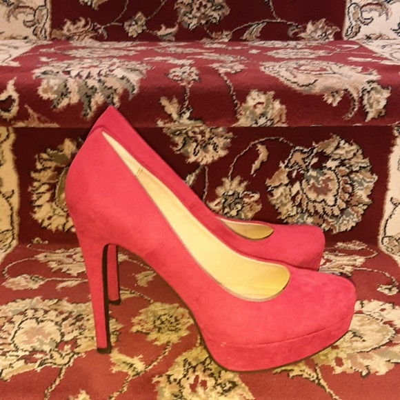 Heels - Picture 2 of 2